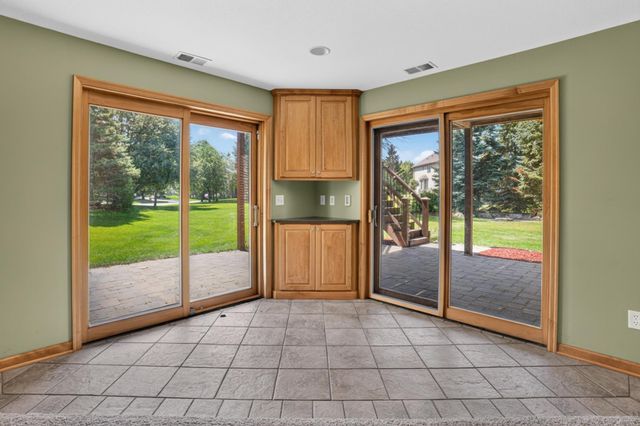 18897 Explorer Trail, Eden Prairie, MN 55347