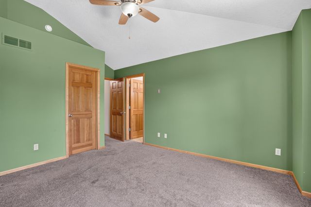 18897 Explorer Trail, Eden Prairie, MN 55347