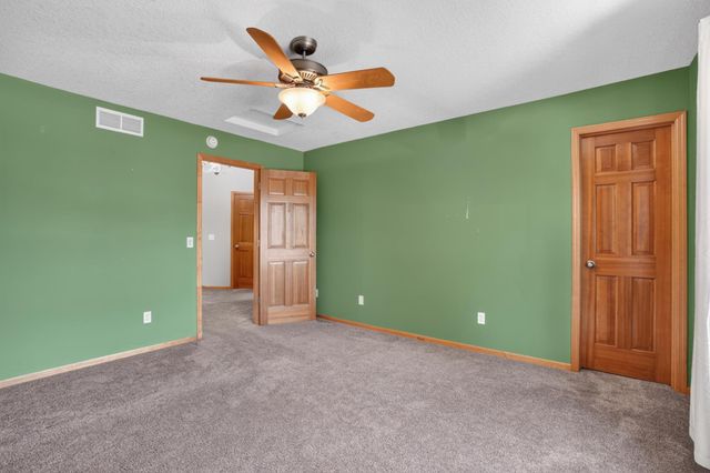 18897 Explorer Trail, Eden Prairie, MN 55347