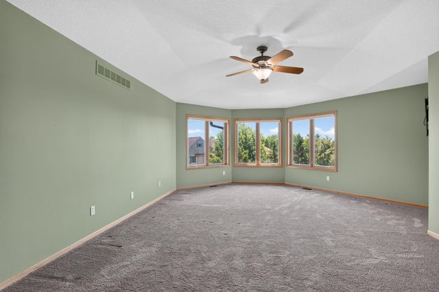 18897 Explorer Trail, Eden Prairie, MN 55347