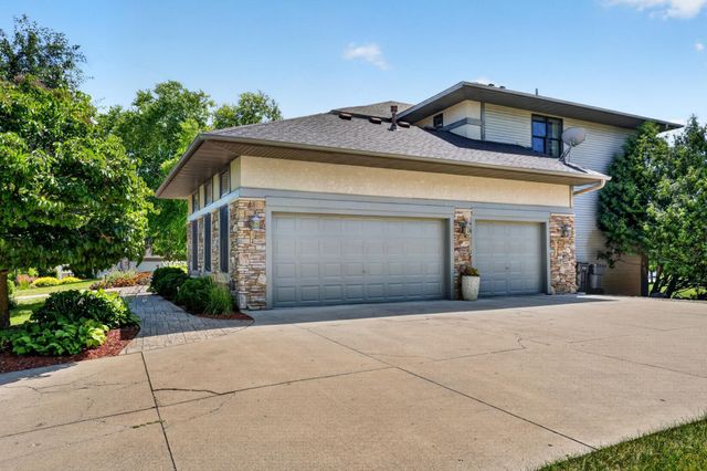 18897 Explorer Trail, Eden Prairie, MN 55347
