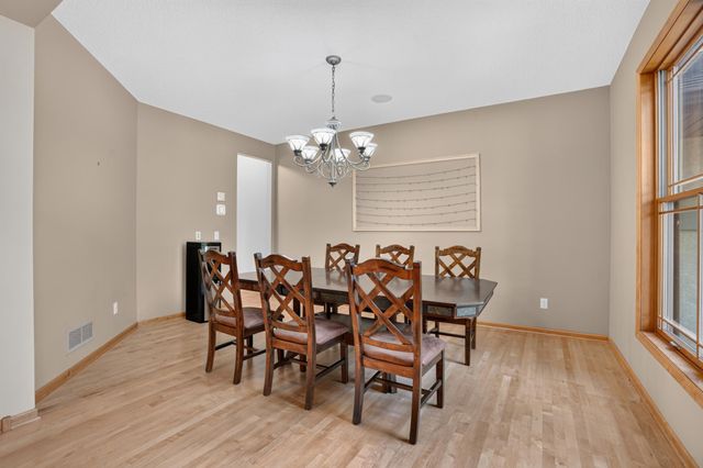 18897 Explorer Trail, Eden Prairie, MN 55347