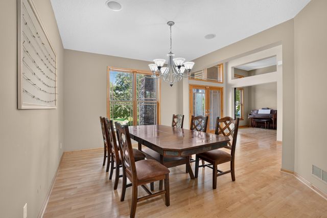 18897 Explorer Trail, Eden Prairie, MN 55347
