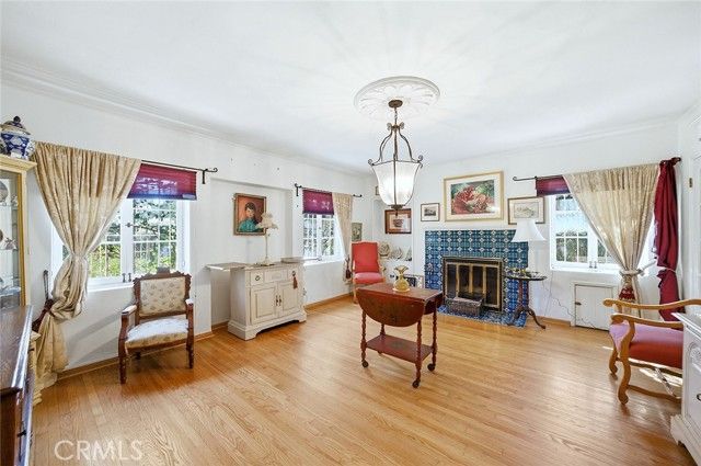 2393 Allen Avenue, Altadena, CA 91001