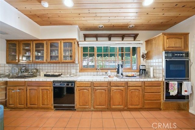 2393 Allen Avenue, Altadena, CA 91001