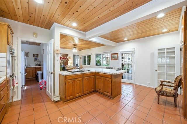 2393 Allen Avenue, Altadena, CA 91001