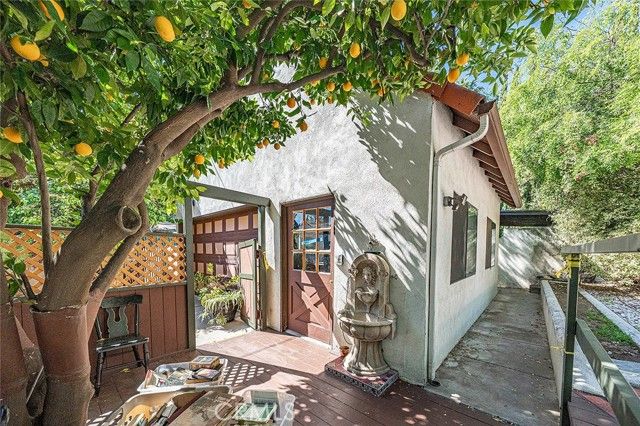 2393 Allen Avenue, Altadena, CA 91001