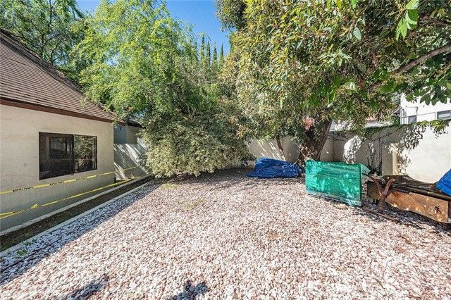 2393 Allen Avenue, Altadena, CA 91001