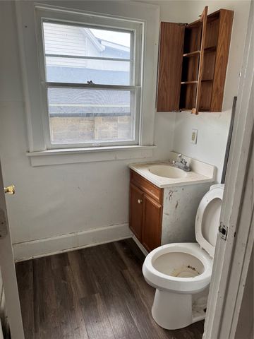 1600 E 13th Street, Des Moines, IA 50316