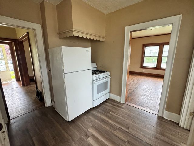 1600 E 13th Street, Des Moines, IA 50316