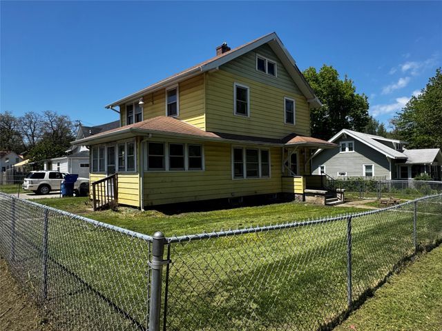 1600 E 13th Street, Des Moines, IA 50316