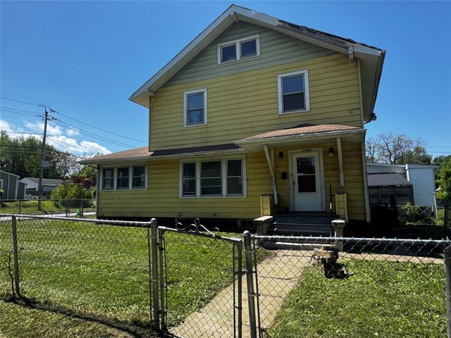1600 E 13th Street, Des Moines, IA 50316