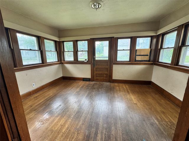 1600 E 13th Street, Des Moines, IA 50316