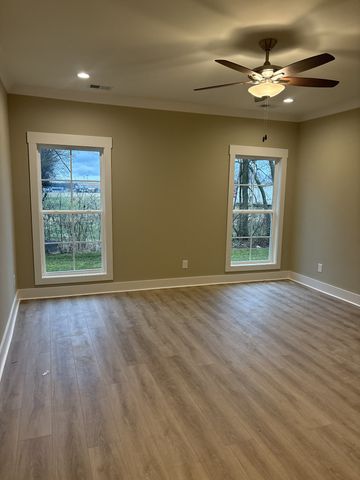 920 Licinius Ln, Murfreesboro, TN 37128