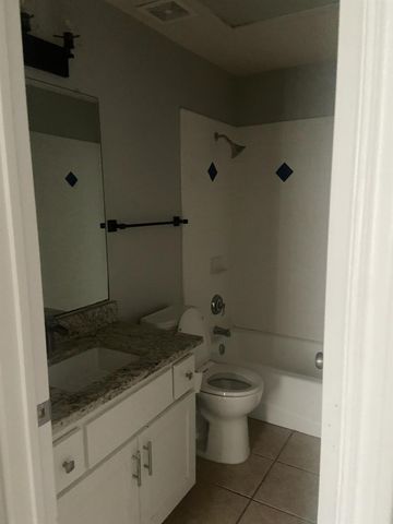201 N Main ST S C, Elgin, TX 78621