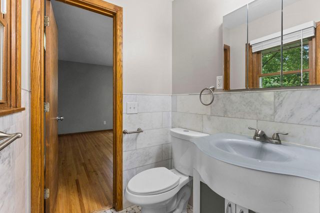 8460 Westbend Road, Golden Valley, MN 55427