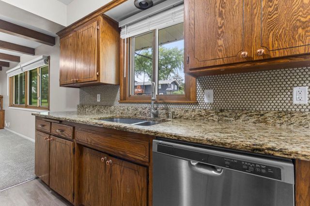 8460 Westbend Road, Golden Valley, MN 55427