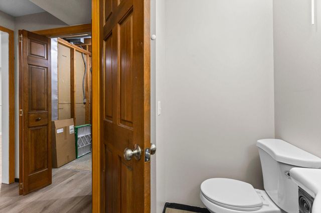 8460 Westbend Road, Golden Valley, MN 55427