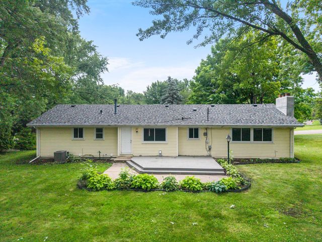8460 Westbend Road, Golden Valley, MN 55427