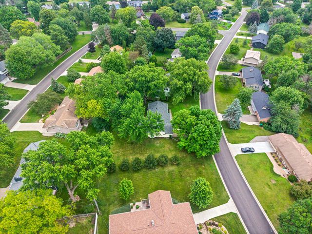 8460 Westbend Road, Golden Valley, MN 55427