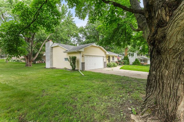 8460 Westbend Road, Golden Valley, MN 55427