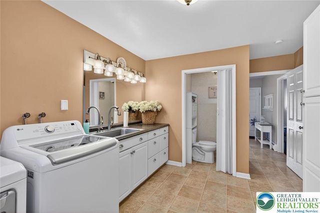 4000 Carter Road, Bethlehem Twp, PA 18020