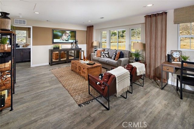 30963 Campania Road, Highland, CA 92346