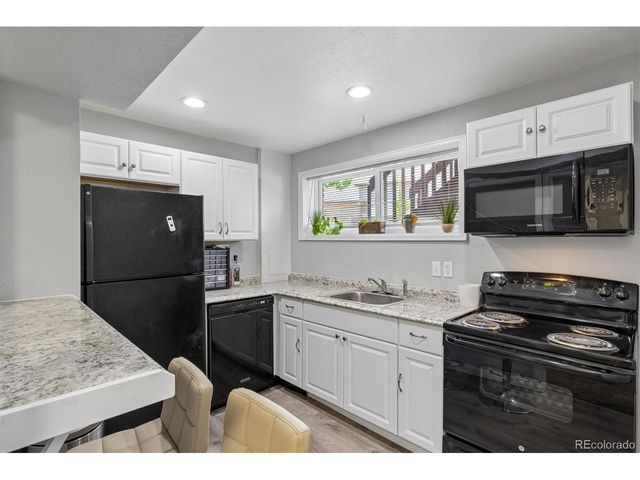7410 W Coal Mine Ave F, Littleton, CO 80123