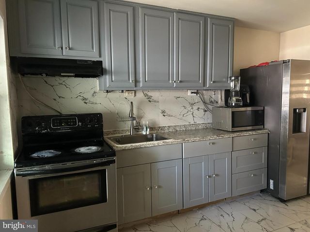 48 4TH AVE, Claymont, DE 19703