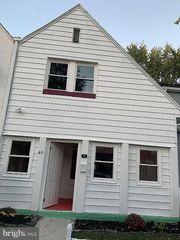 48 4TH AVE, Claymont, DE 19703