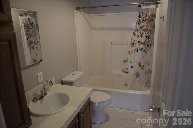 179 W Hilltop Lane, Jefferson, SC 29718