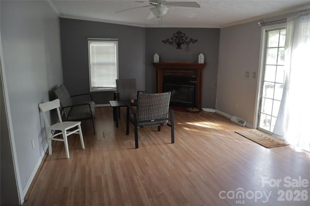 179 W Hilltop Lane, Jefferson, SC 29718