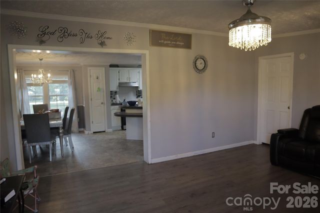 179 W Hilltop Lane, Jefferson, SC 29718