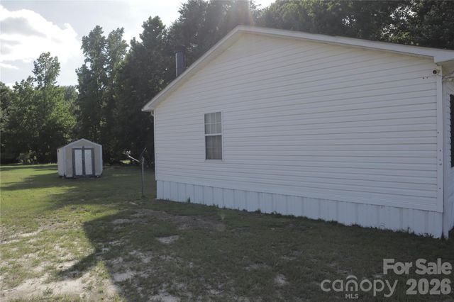 179 W Hilltop Lane, Jefferson, SC 29718