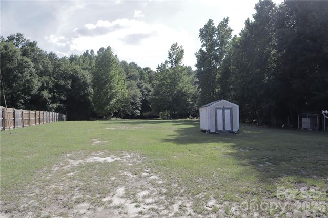 179 W Hilltop Lane, Jefferson, SC 29718