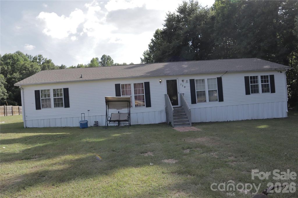 179 W Hilltop Lane, Jefferson, SC 29718