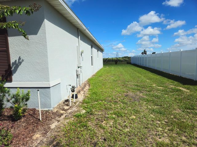 2058 FICUS STREET, Mascotte, FL 34753