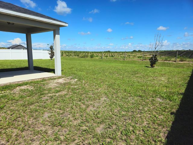 2058 FICUS STREET, Mascotte, FL 34753