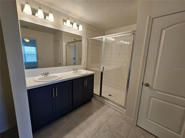 2058 FICUS STREET, Mascotte, FL 34753