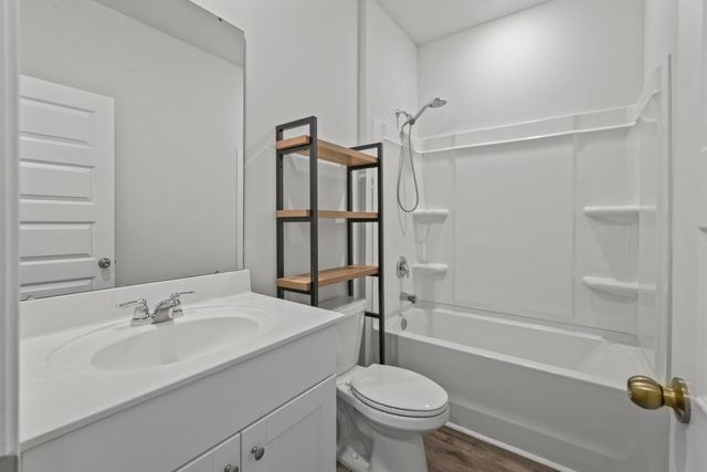 219 Warner Crossing Way, Loris, SC 29569