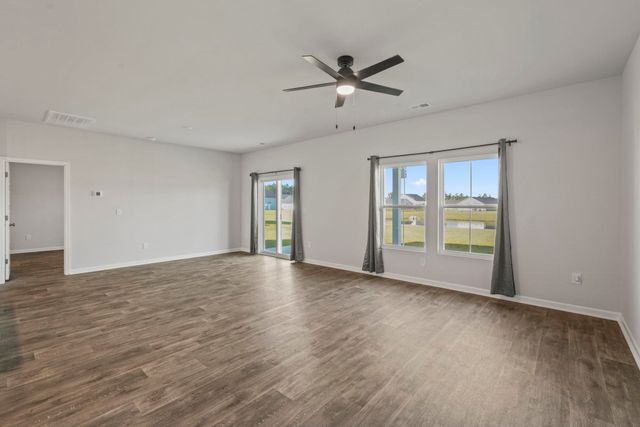 219 Warner Crossing Way, Loris, SC 29569