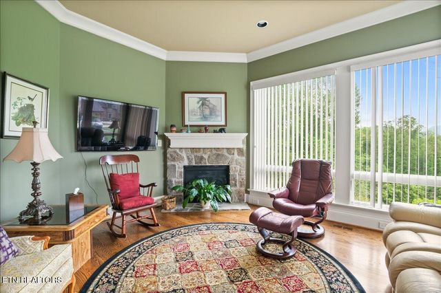 757 Indian Mountain Rd, Jellico, TN 37762