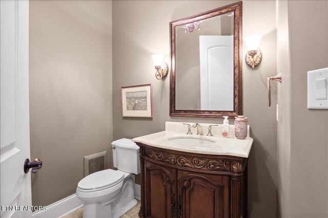 757 Indian Mountain Rd, Jellico, TN 37762