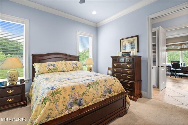 757 Indian Mountain Rd, Jellico, TN 37762