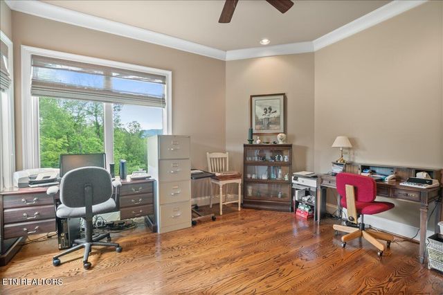 757 Indian Mountain Rd, Jellico, TN 37762