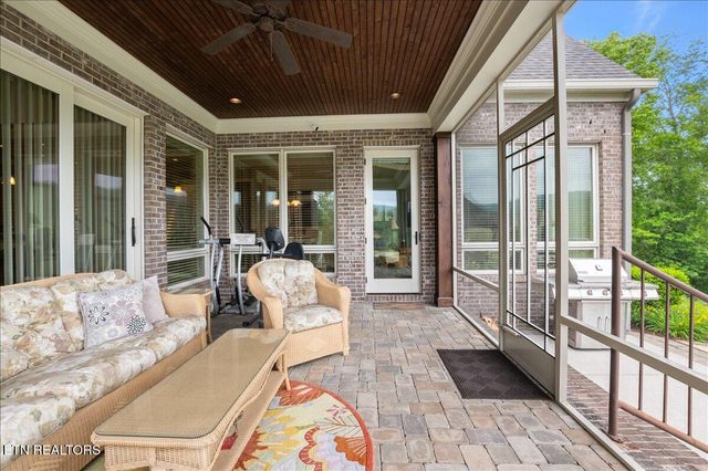 757 Indian Mountain Rd, Jellico, TN 37762