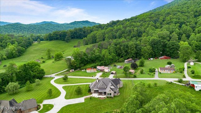757 Indian Mountain Rd, Jellico, TN 37762