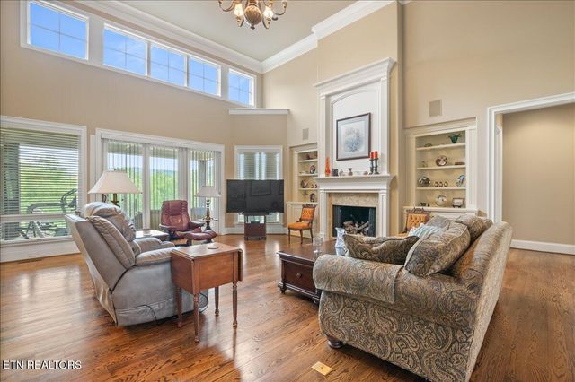 757 Indian Mountain Rd, Jellico, TN 37762