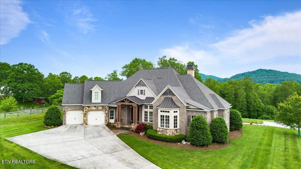 757 Indian Mountain Rd, Jellico, TN 37762