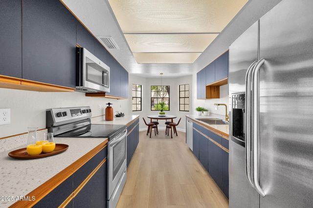 1861 E KRISTA Way, Tempe, AZ 85284